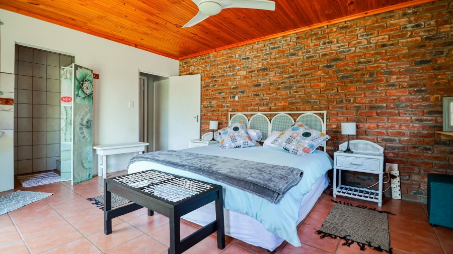 4 Bedroom Property for Sale in Stilbaai Wes Western Cape